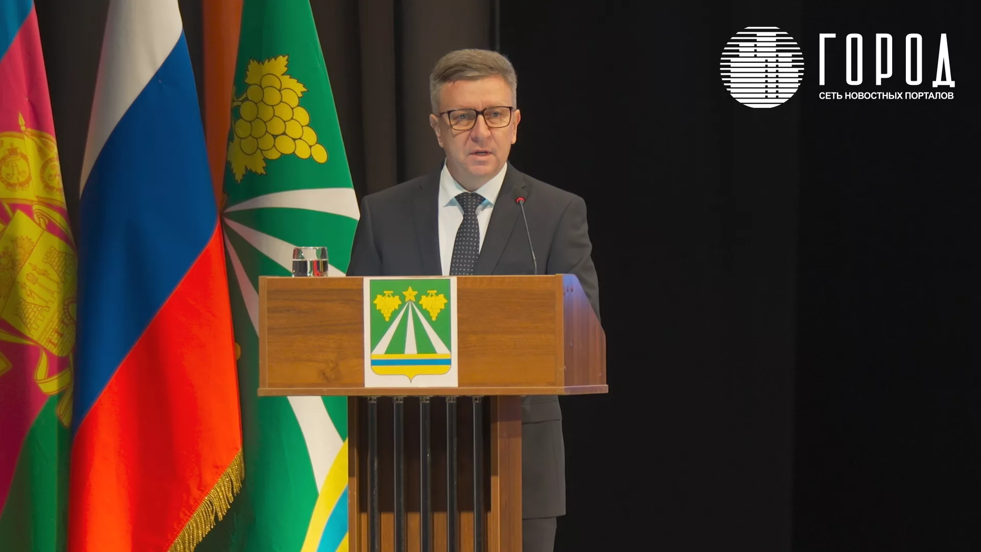 Глава Крымского района Сергей Лесь