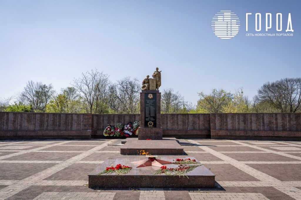 Мемориал на Комарова в Крымске стал символом памяти героям войны