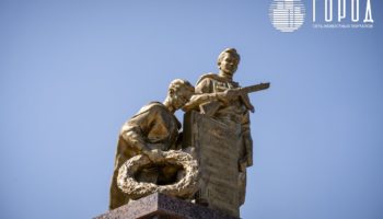 Мемориал советским воинам в Крымске как символ памяти павшим героям (3)