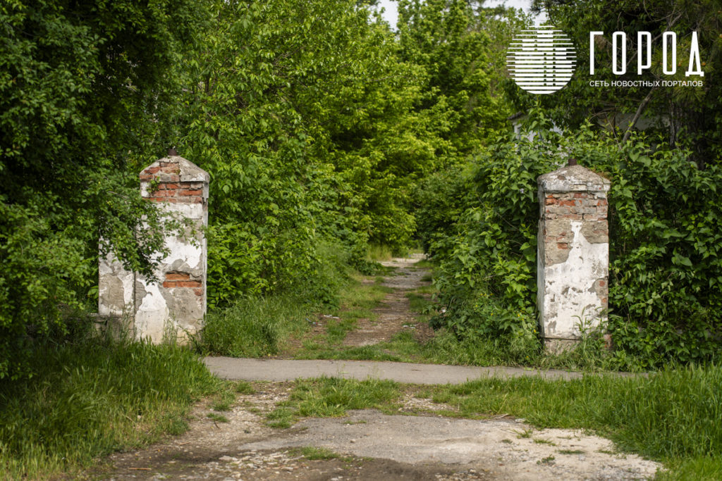 Вход к заброшенной лаборатории