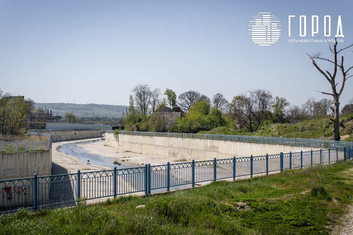 Свет и вода вытянули промышленность Крымского района