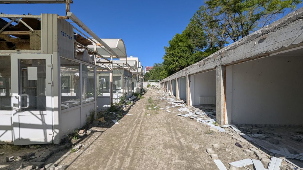 Вещевой рынок «Паллада» в Крымске доживает последние дни