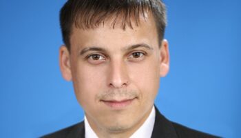 Депутат горсовета Крымска Андрей Митрофанов сложил полномочия в связи с новым назначением