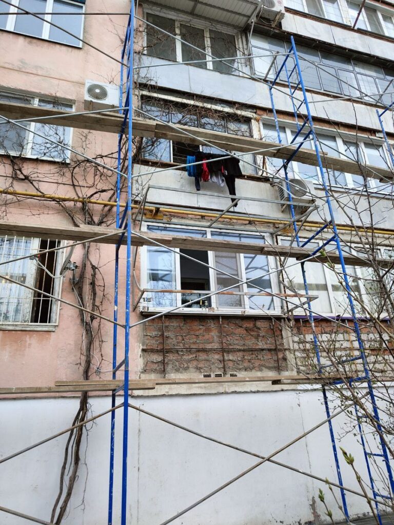 Соседский конфликт из-за винограда разгорелся на улице Ленина в Крымске