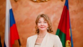 Бывшая жительница Крымска Виктория Лапина получила звание заслуженного работника культуры РФ