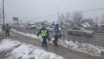 Крымчанам из-за гололёда предложили отказаться от поездок на личном транспорте