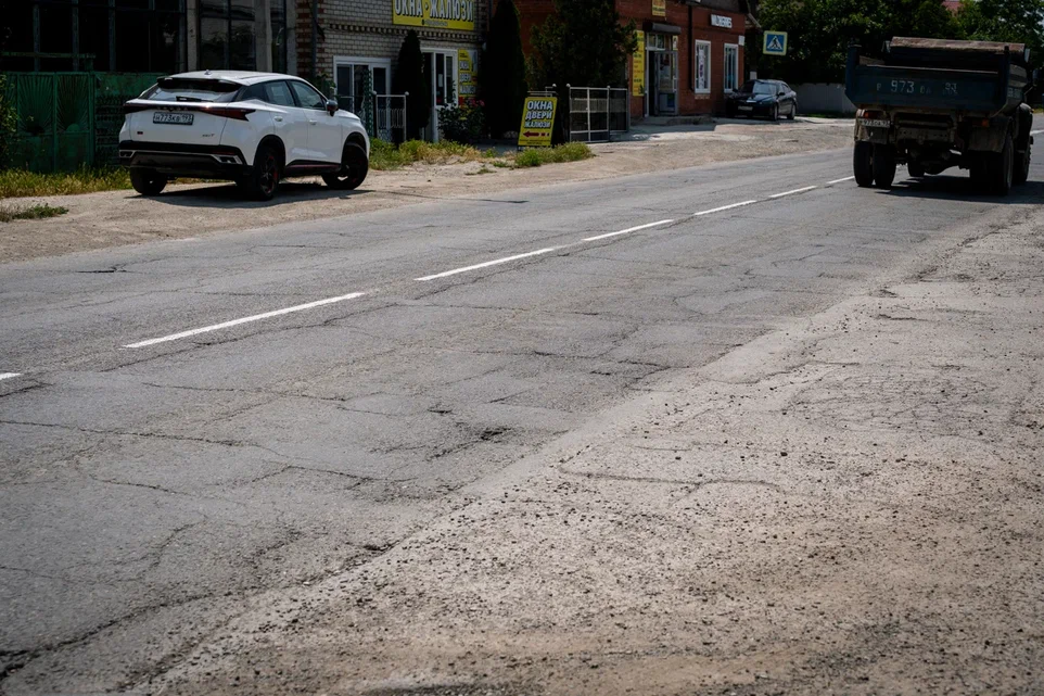 Главы Крымска и Пригородного поселения попали на штрафы от ГИБДД за плохие дороги