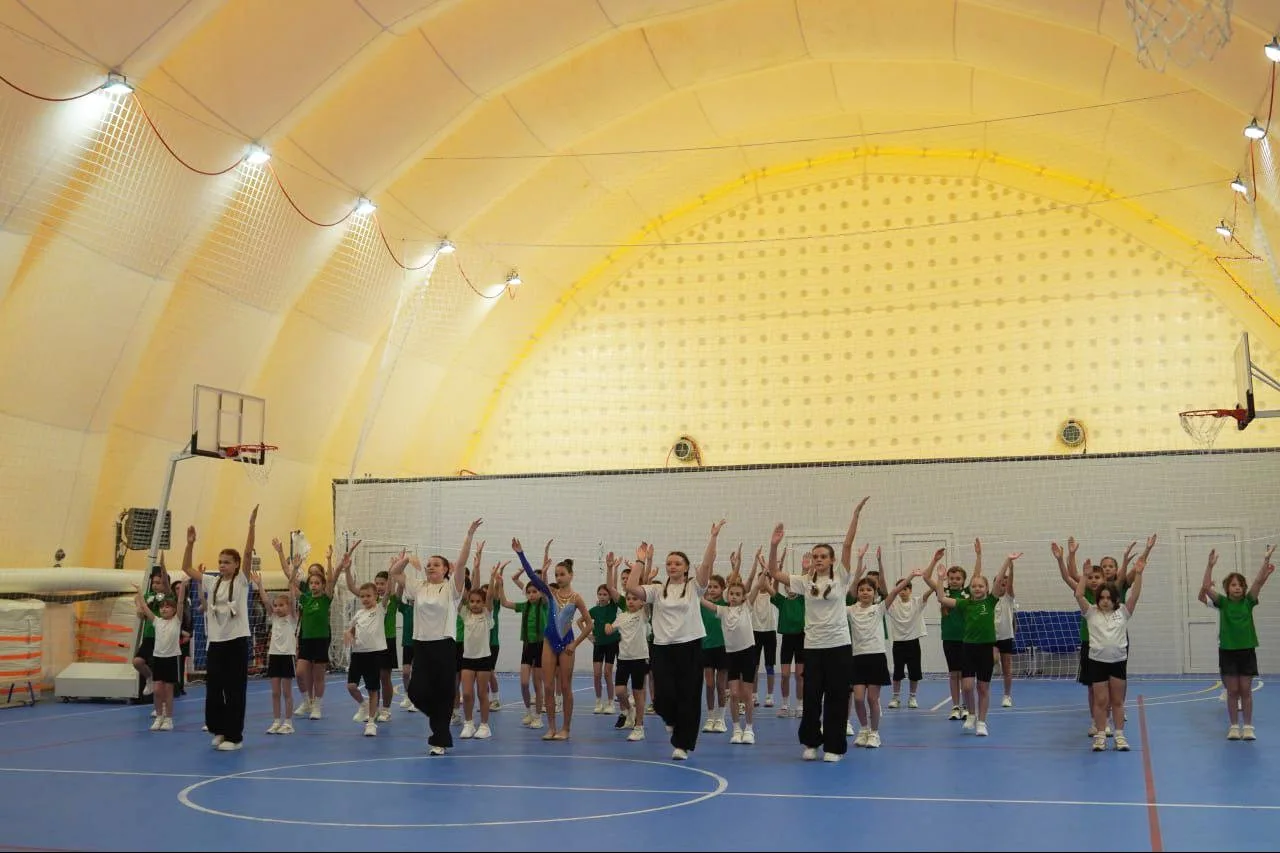 Родители крымской школы № 3 назвали новый спортзал «душегубкой»