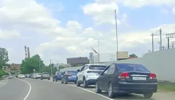 Жители Крымского района ищут бензин