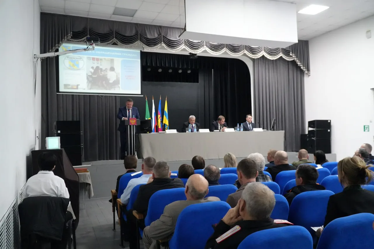 В Крымском районе отменили отчёты глав поселений о работе за полгода